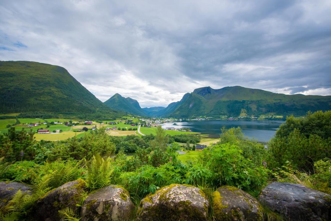 Troll Fjordhytter Syvde Exterior foto