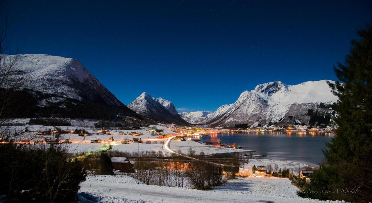 Troll Fjordhytter Syvde Exterior foto